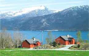 Отель Holiday home Varaldsøy Gjuvsland  Varaldsøy